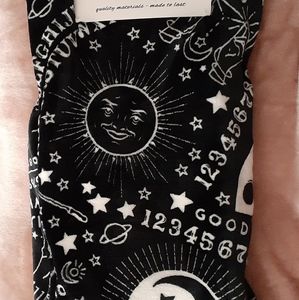 ENVOGUE Black and White Oversized Ouija Halloween Throw Blanket